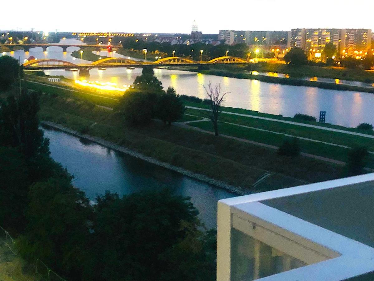 Apartament Z Tarasem I Widokiem Na Odre Breslávia Exterior foto